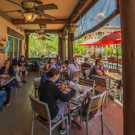 Table Mountain Inn Golden Bagian luar foto